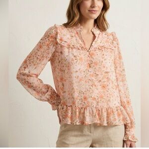 CeCe Floral Ruffle Blouse Peach and Cream size axe